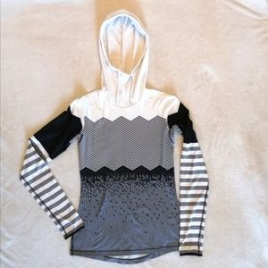 Nike pro hoodie size small